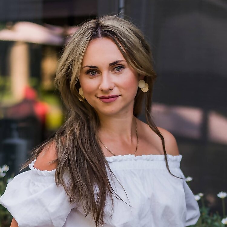 Yuliia 