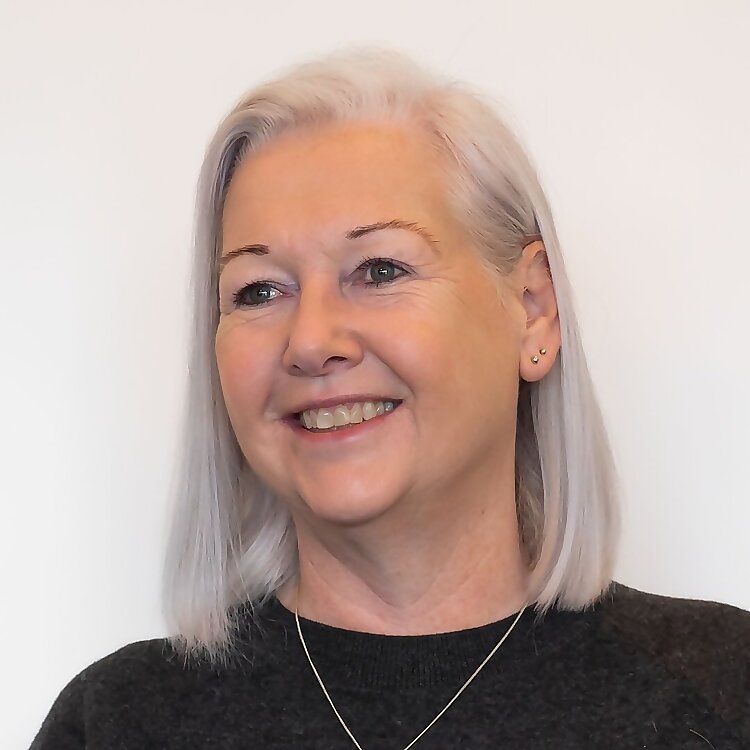 Sally Earlam