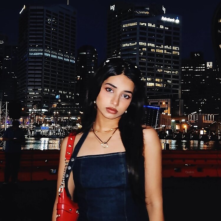  Ezrela Abraham