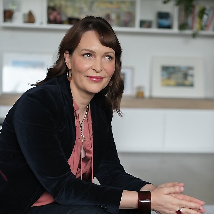 Dr Justine Corry