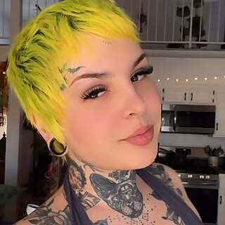 Stephanie Szentkuti 