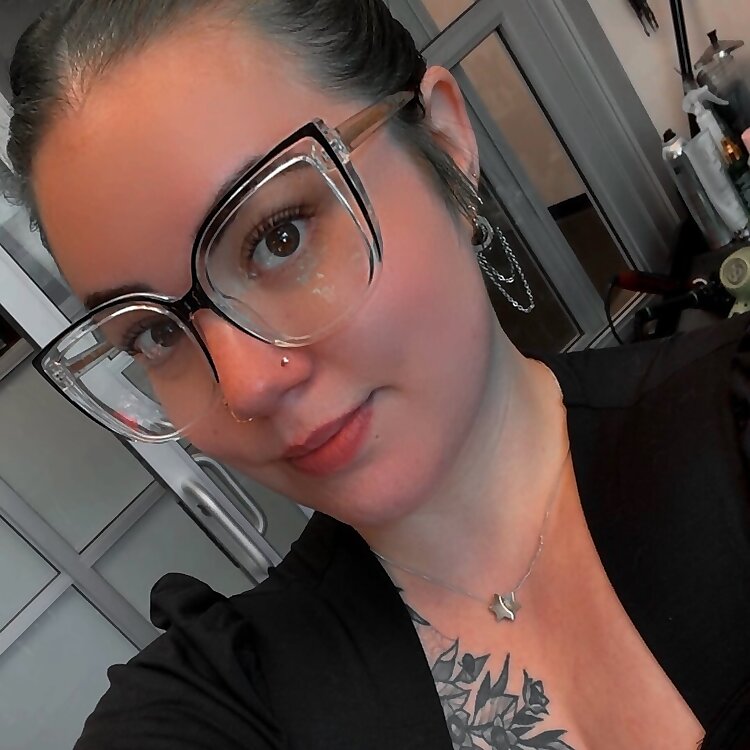 ‎Alyssa Donnelly Wiener‎