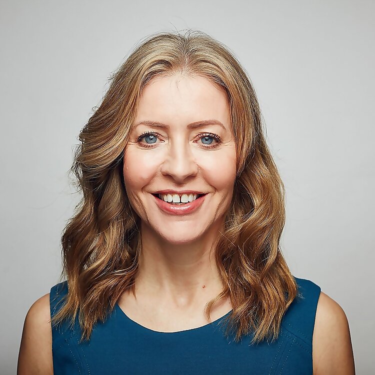 Alice Hart-Davis