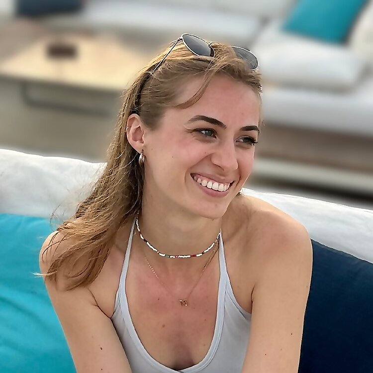 Minaelle G