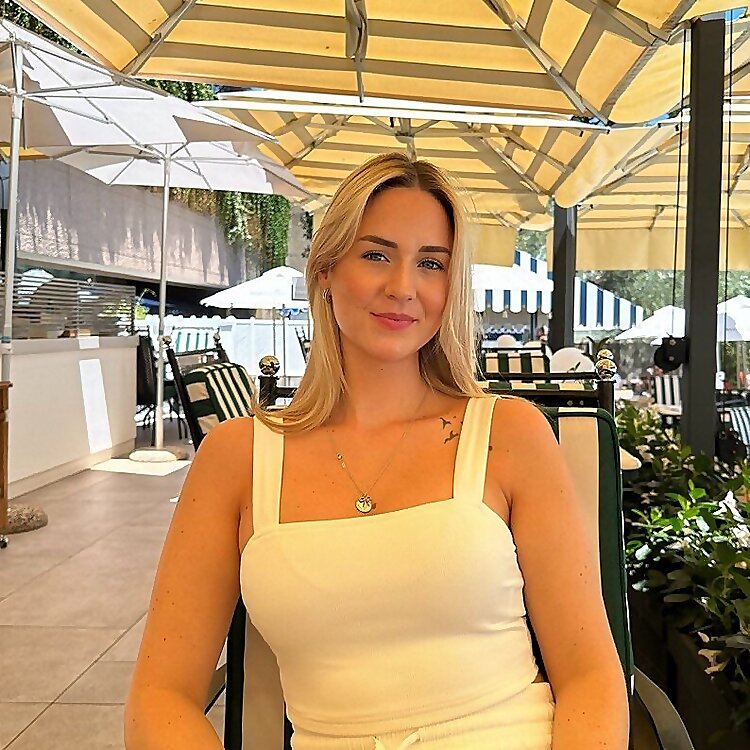 Lara Lane