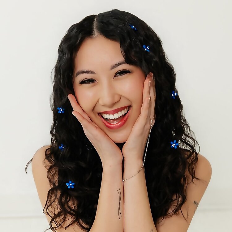 Lucia Wang