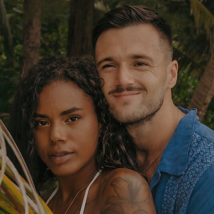 Aino & Anthony