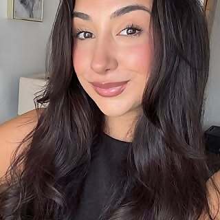 Laura Benavides