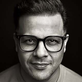 Dr. Arif Khan
