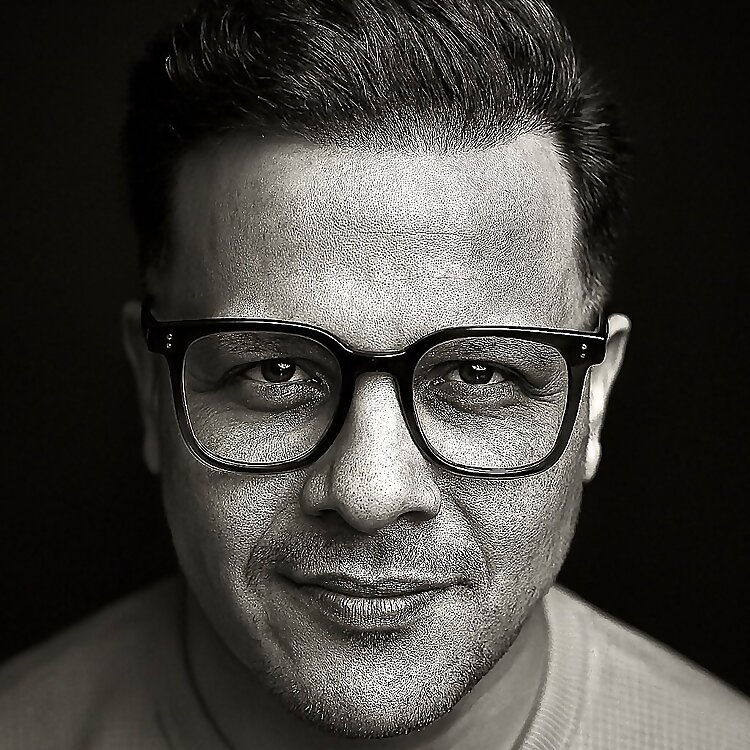 Dr. Arif Khan