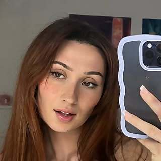 Alexia Preggo