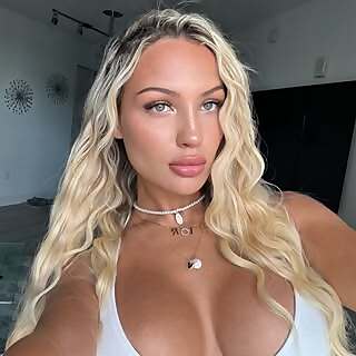 Mila Monet