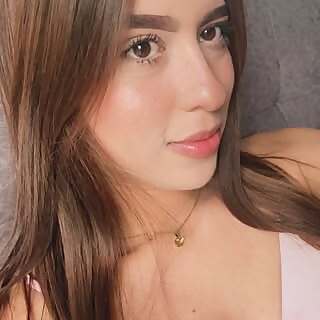 Valeria Ramirez