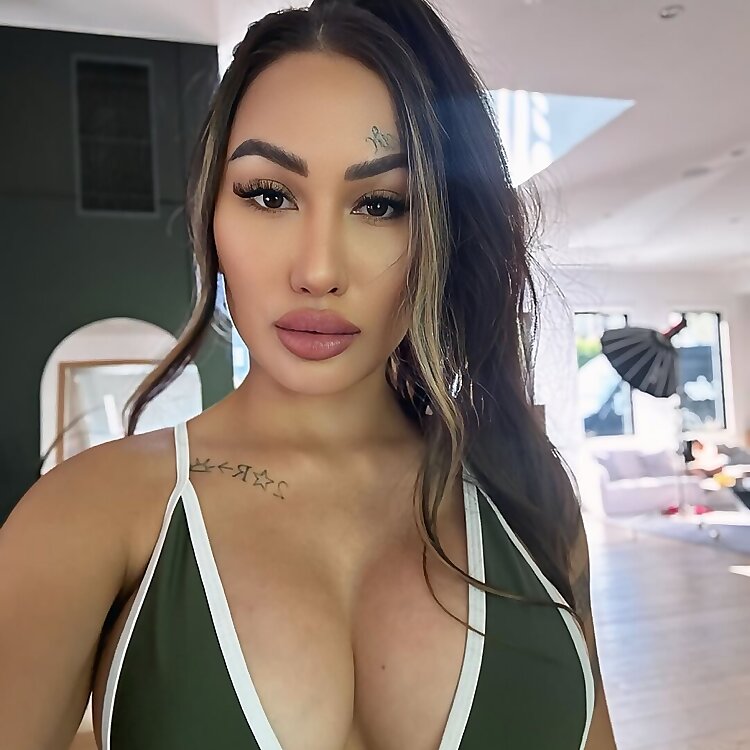 Amia Miley