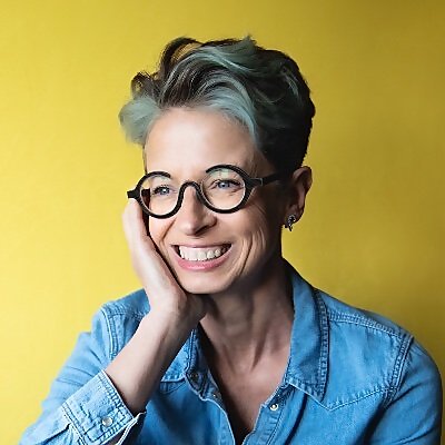 Dr Liz O'Riordan