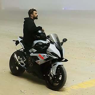  Haris khan
