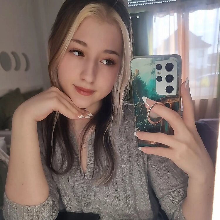 Arya Rose