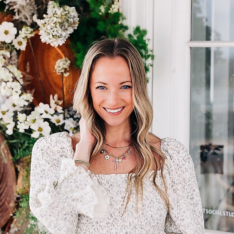 Megan Winokur