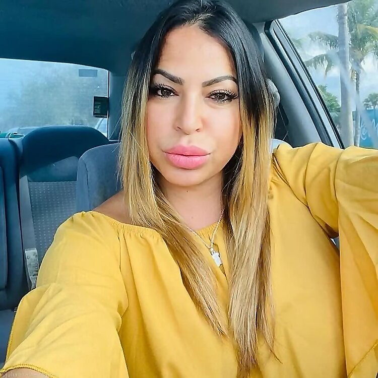 Julianna Vega
