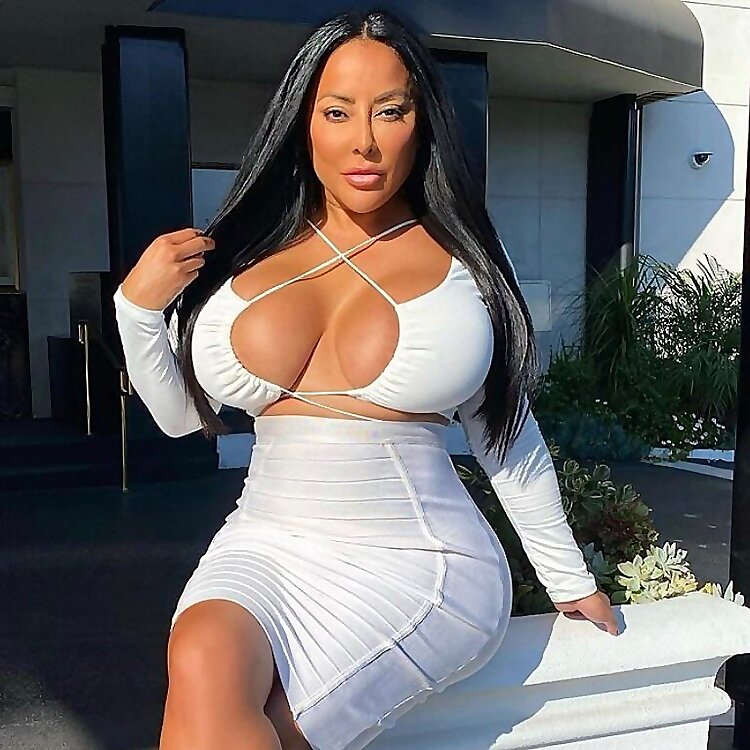 Kiara Mia