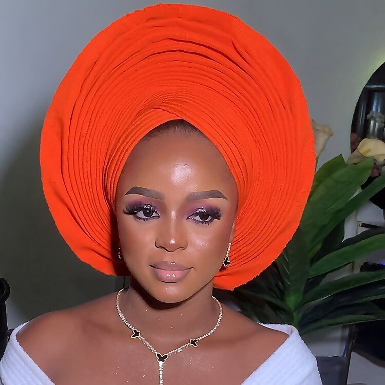 Moyin Omolade