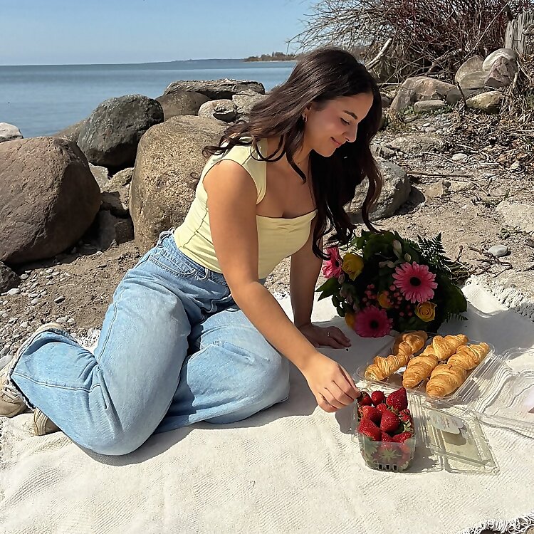 Lauren Yee