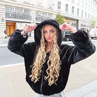 Tiaamii Crystal Esther Andre