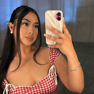Rebeca G Marin