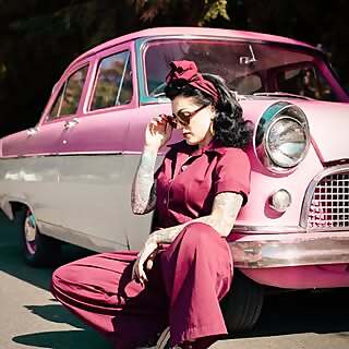 Lola Diamond