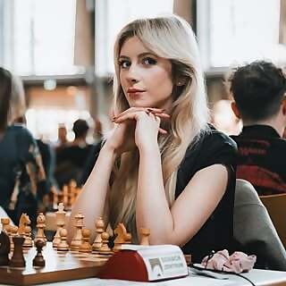 Hannah Sayce
