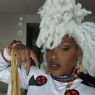 Lola Gbenjo