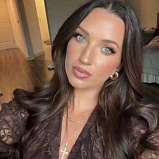 Alexaundra Rose
