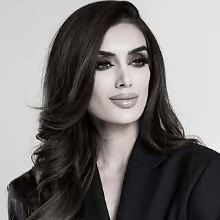 Dr Zoya Awan