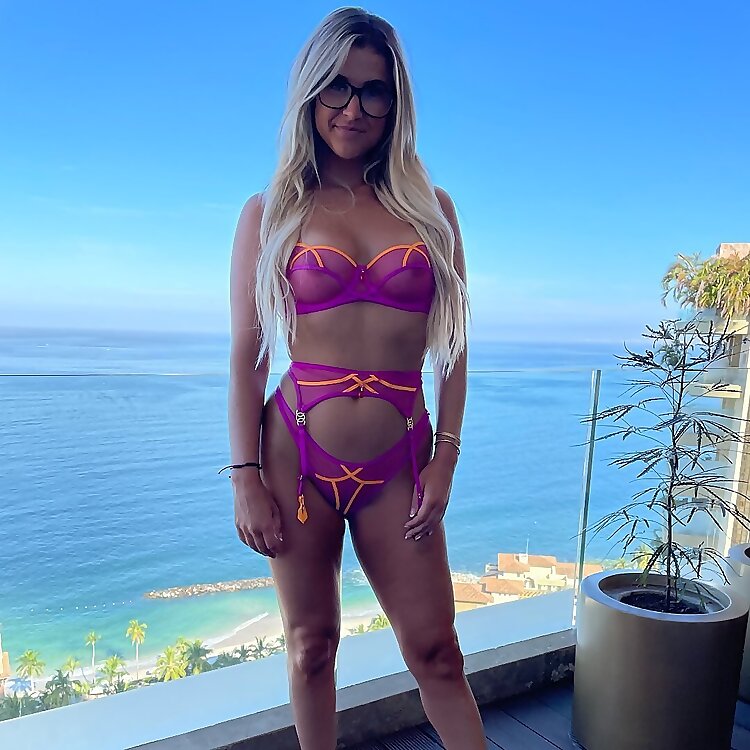 Alivia