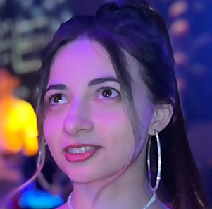 Elle Mira