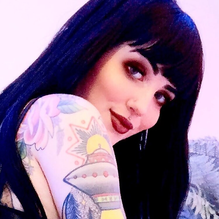 Lady Luna Blu