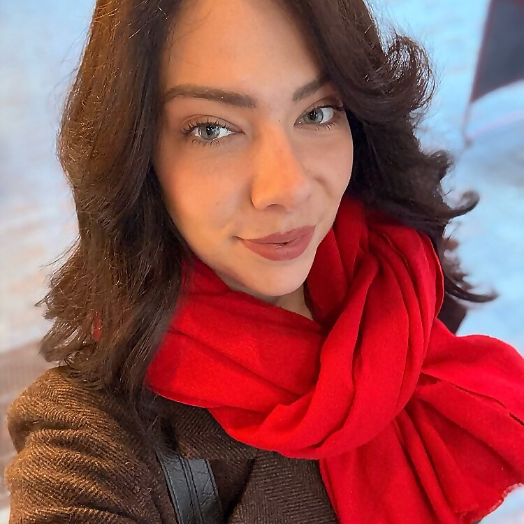 Emeline Mas