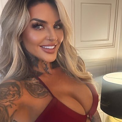 Tattooed Kayleigh Wanless