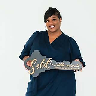 Shanti Ross Holloway