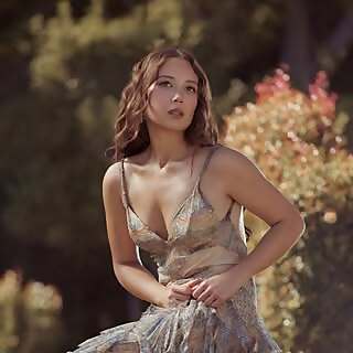 Laufey Lin Bing Jonsdottir