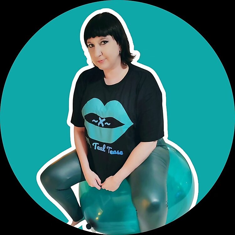 Miss Teal Tease