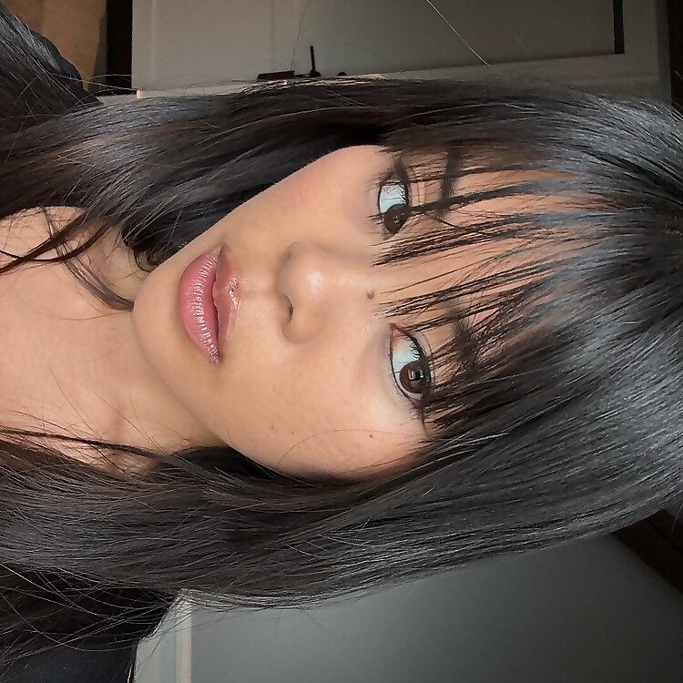 Julia Dang