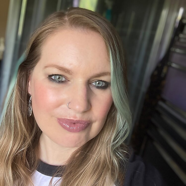 Lisa Mills