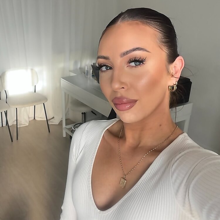 Roxi Cotter