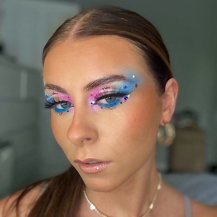 Courtney 