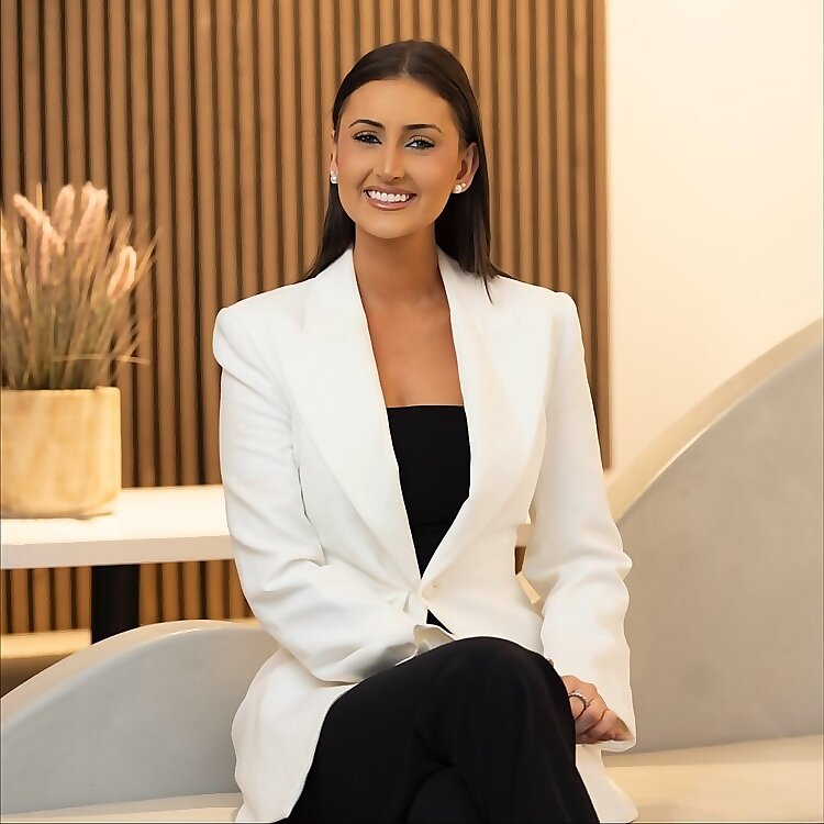 Lauren Mahon