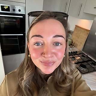 Demi