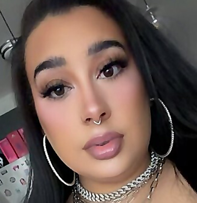 Ari Monroe