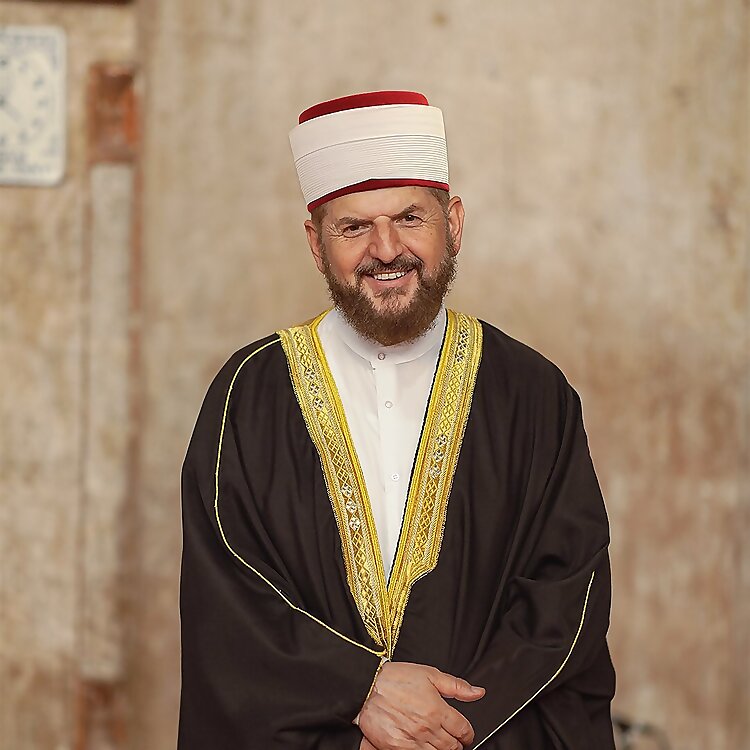 Dr. Shefqet Krasniqi