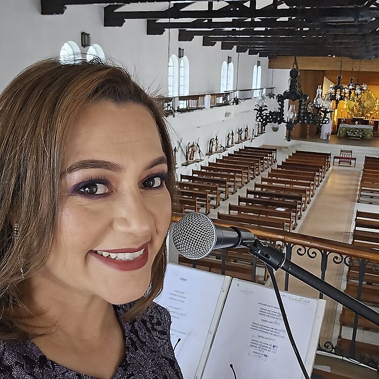 Alabanzas Beatriz Ruiz